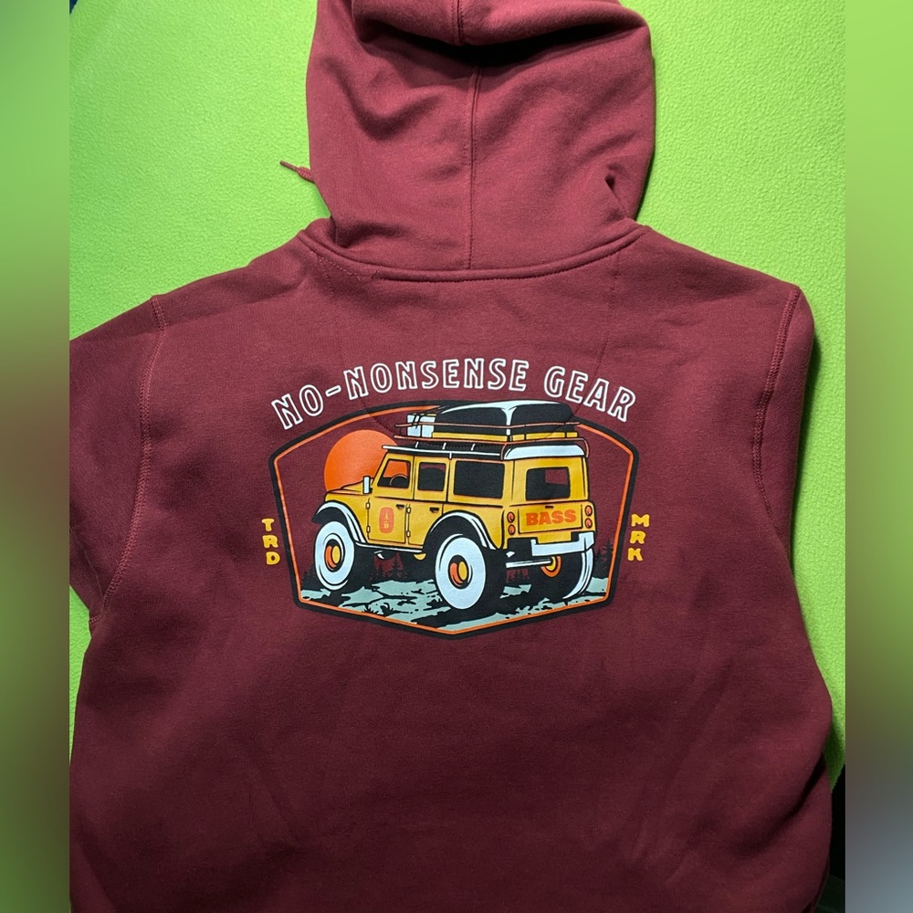 MARÓN HOODIE WITH CLASSIC CAR LOGO *AS IS* bundle other items to save 💰‼️💰